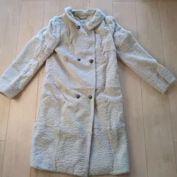 ADORE 베이지 롱 코트