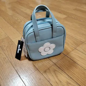 마리콴트 MARY QUANT 데이지 패치 악센트 듀오 파우치