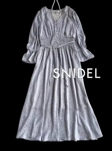 스나이델 2022년 모델 연중무휴 변형 도트 프린트 플레어 롱 원피스