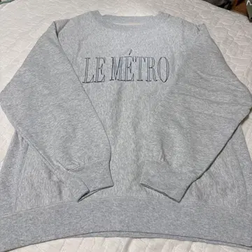 SLOBE IENA LE METRO 맨투맨