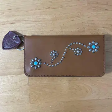 새상품 HTC 스터드 가죽 지갑 브라운 지갑 터콰이즈