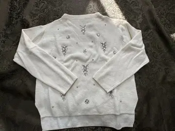 [미사용 새상품] SunaUna 비쥬 장식 니트 스웨터 긴팔