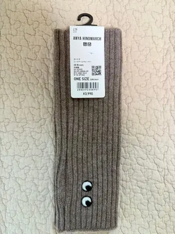 [새상품] 유니클로 UNIQLO 아냐 캐시미어 니트 암워머