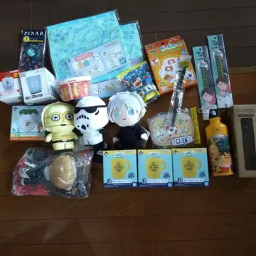 캐릭터 굿즈 세트