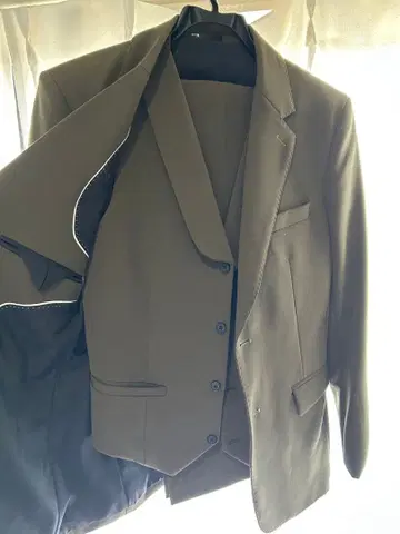 올리브 그린 턱시도 3피스