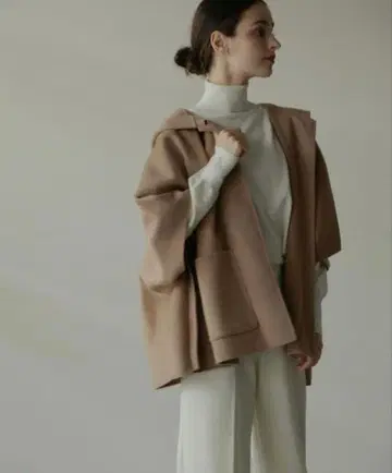 OHGA 리버 판초 카멜