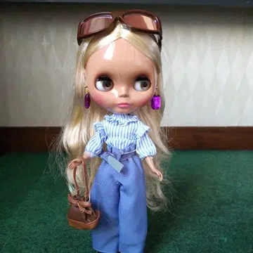 브라이스, 아샤 알빌라, 새상품급