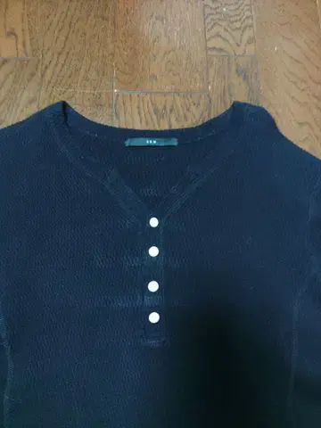 AKM 써멀 헨리넥 롱T M 블랙