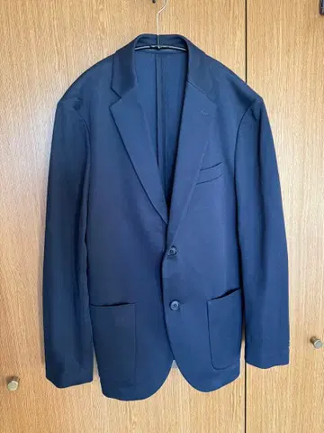 유니클로 감동 자켓 슬림핏 S