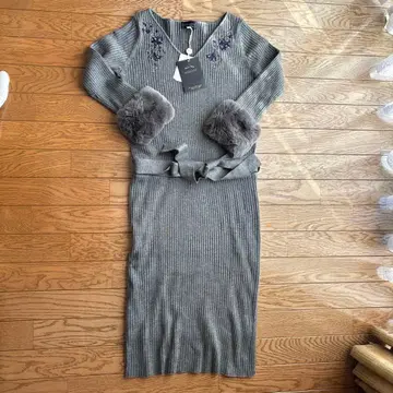 미사용 새상품 JUSGLITTY 롱 원피스