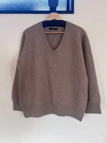 [ 미사용 ] 스타일 노트 양모 폭스 혼방 V넥 니트