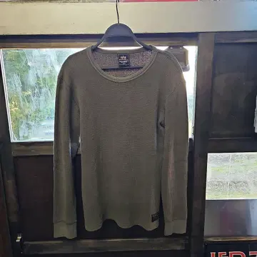 ALPHA INDUSTRIES 올리브 그린 M