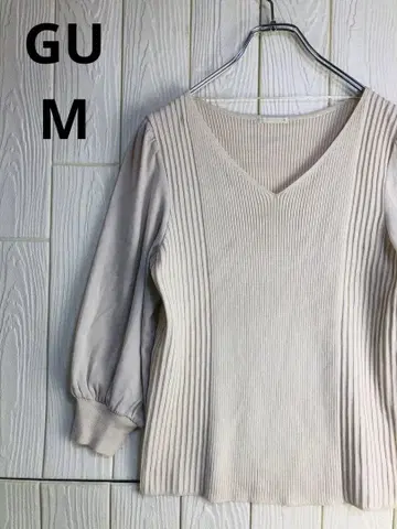 GU 베이지 V넥 니트 긴팔 39cm 어깨 너비 M 사이즈