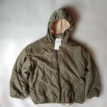 후드 부착 올리브 그린 점퍼 리버서블