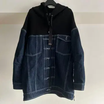 AULA AILA 후드 부착 데님 자켓