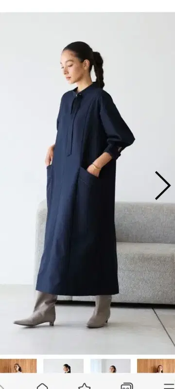 오아노 2025AW 프론트 타이 V넥 원피스