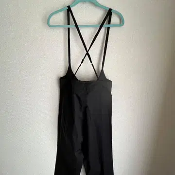 블랙 크로스 스트랩 올인원