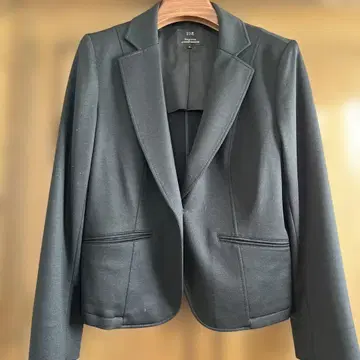 23구 테일러드 자켓 사이즈 44 블랙