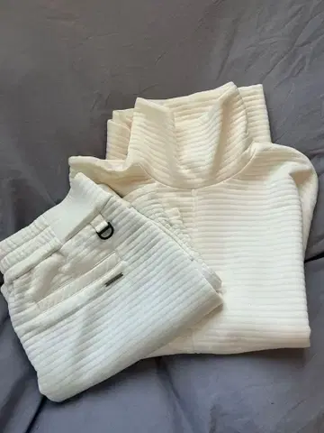 아넨사스: 사이드 지퍼 퀼트 자카드 셋업