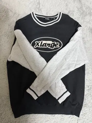 XLARGE 로고 자수 크루넥 트레이닝복 L