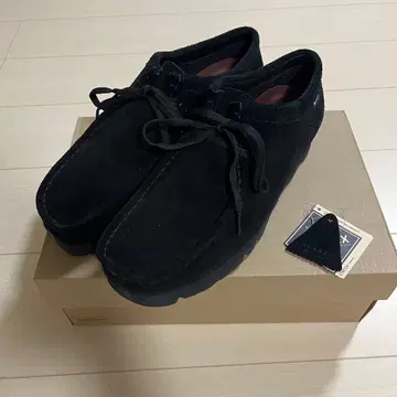 클락스 왈라비 GTX Black UK8