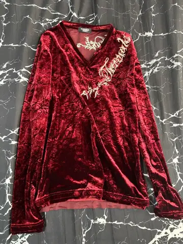 tornado mart 자수 티셔츠 롱t 헤이세이 시크 스타일 v