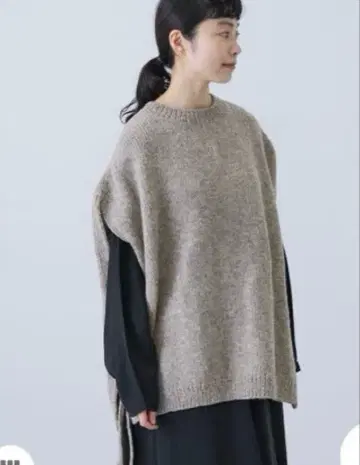 새상품 카구레 페루 와이드 니트 베스트