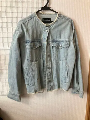 프린지 마감 라이트 블루 데님 자켓