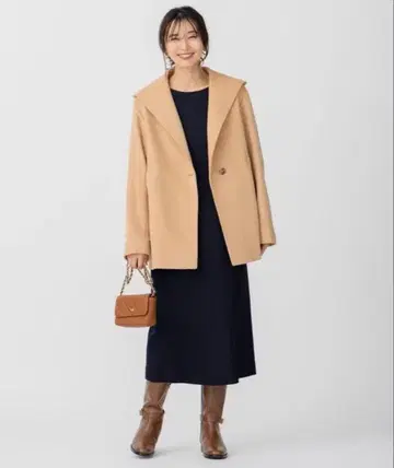 23구 아우터 울 캐시미어 비버 후드 부착 숏코트 새상품급