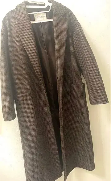 체크 무늬 롱 코트 (브라운 계열)