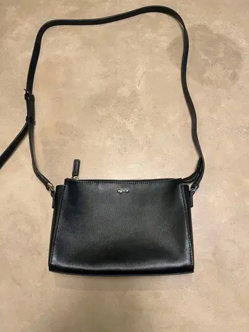 아네스베 숄더백