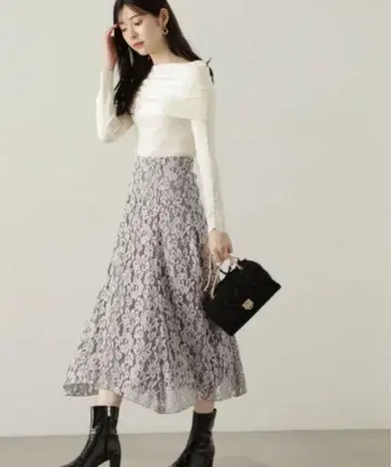 PROPORTION BODY 몰 레이스 이레헴 플레어 스커트