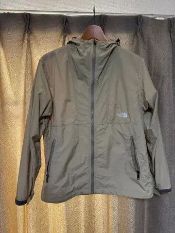 THE NORTH FACE 베이지 마운틴 파카