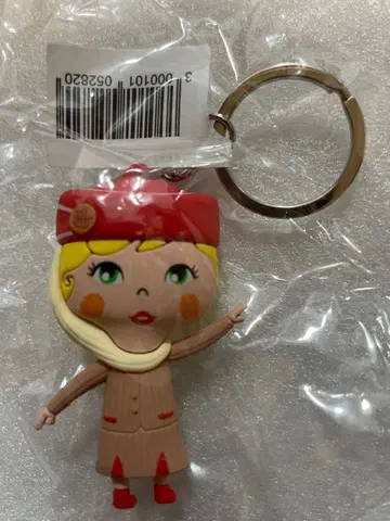 에미레이츠 캐빈 어텐던트 금발 키링