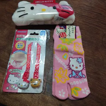 헬로키티 헤어밴드와 양말과 클립 세트