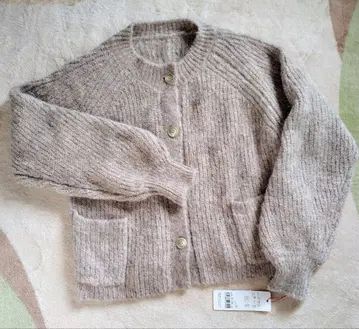 새상품, 택 포함 알파카 혼방 베이지 가디건