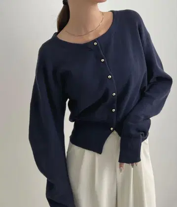 Futier land 골드 버튼 라운드넥 니트 가디건