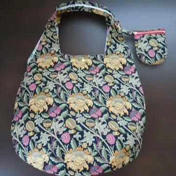 윌리엄 모리스 토트백