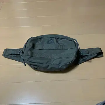 그레고리 바디백 웨스트 파우치 올리브 그레이