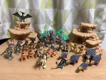 공룡 피규어 세트 약 40개 암반 포함