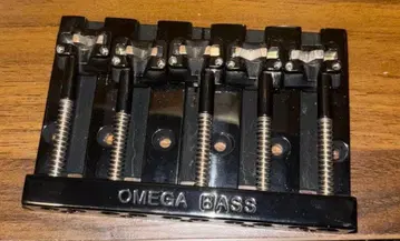 Omega Bass Bridge HIP SHOT 새들 5현 브릿지