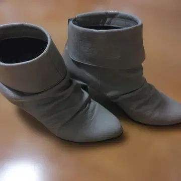 가죽 슬립온 부츠 그레이 일본 제품