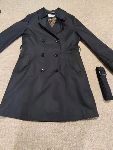 LES MUES 블랙 트렌치코트