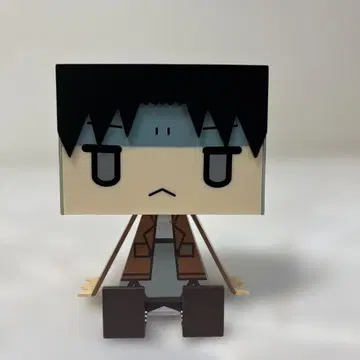 진격의 거인 리바이 그래픽 피규어