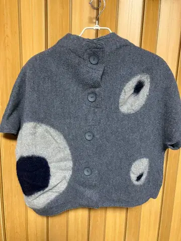 센소유니코 지우 그레이 압축 울 가디건 아트 무늬