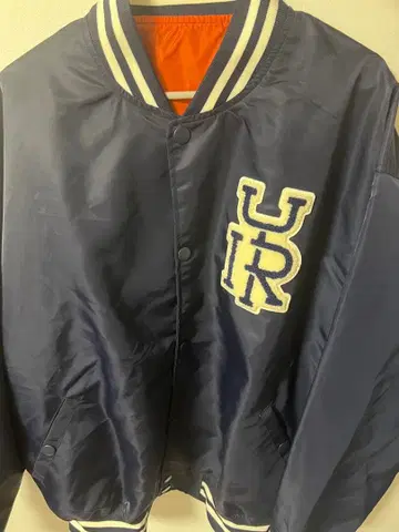 유리 바시티 자켓