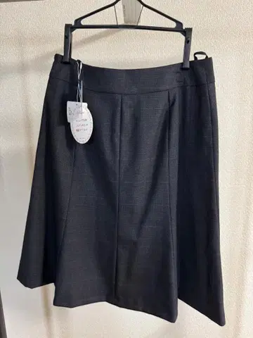 N라인 프레셔스 비즈니스 스커트 스트레치 차콜 그레이