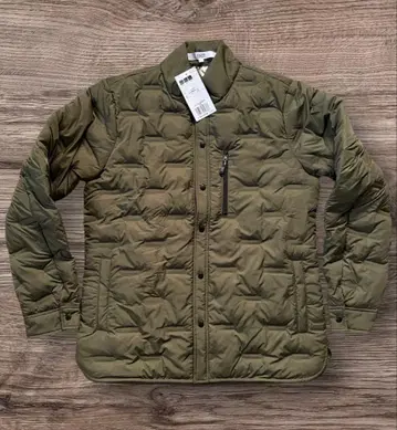 새상품 카키 아이리스 퀼팅 자켓 압착 보온 자켓 L