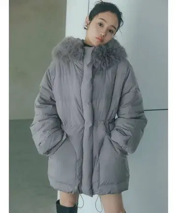 니시카와 후드 퍼 미들 다운 스나이델