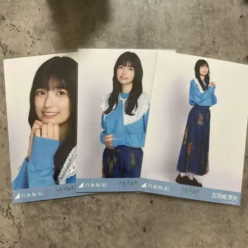 노기자카46 브로마이드 이오키 마오 카라 부착 코디